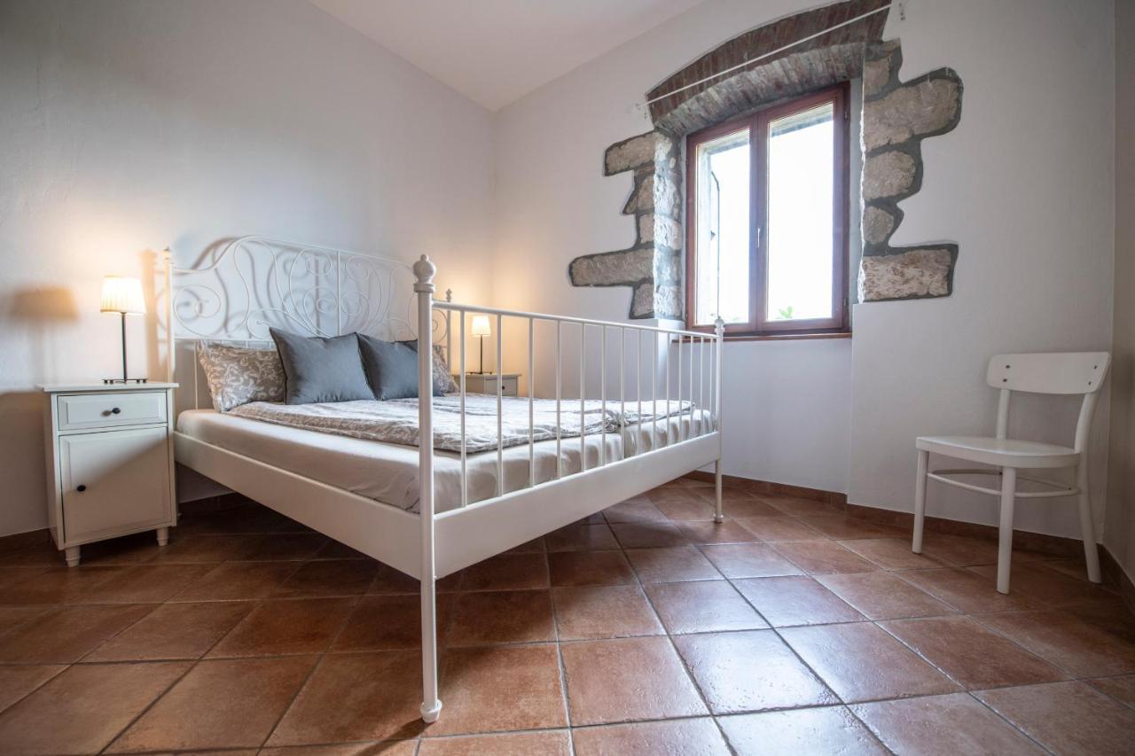 Old Town Studio And Apartment Vrsar Exteriör bild